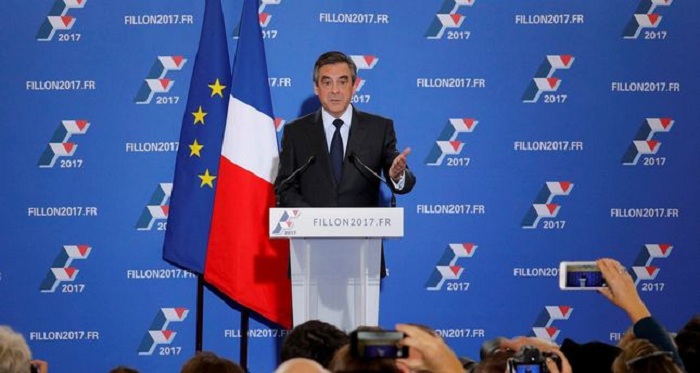 France election: Fillon apologises over family payments